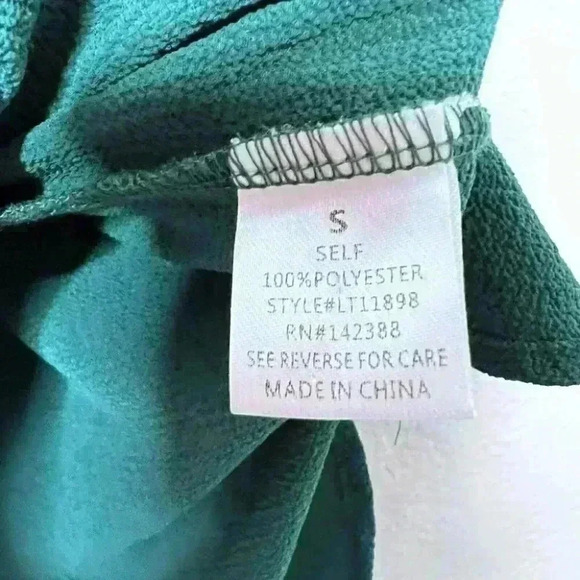 Womens Emerald Green Puff Sleeve Button Back Blouse Small Gold Buttons - Picture 4 of 7